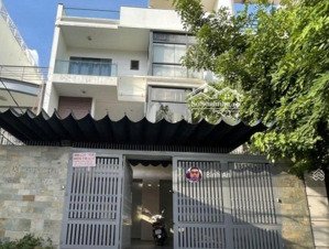 nhà đường phan văn trị 8x30m trệt 3 lầu cho thuê