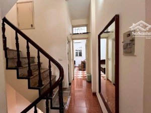 cho thuê biệt thự ngõ 381 nguyễn khang 160m2 x 3t