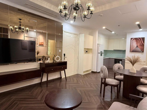 bán 2pn parkhill timescity.giá chỉ 6 tỷ hơn.nhà sửa đẹp chi tiết.liên hệ xem nhà: 