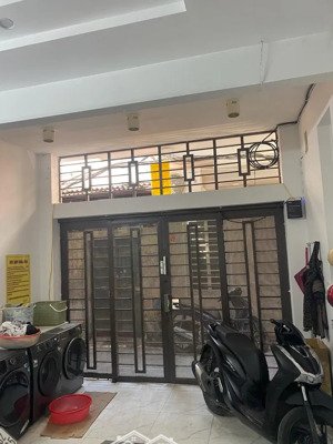 siêu phẩm nhà đẹp hoa bằng-cầu giấy-ngõ nông-nhà dân xây 5 tầng-cc mini-nội thất đầy đủ-giá 13 tỷ