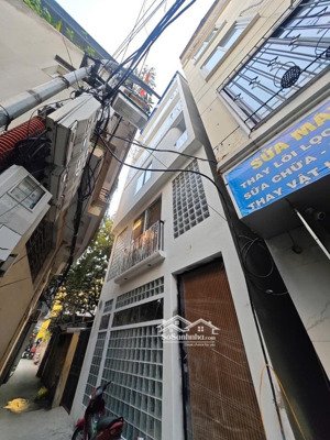 chính chủ bán căn nhà phố yên hoà - cầu giấy vị trí ôtô đỗ sát nhà 6 tầng thang máy 15 mét mặt phố