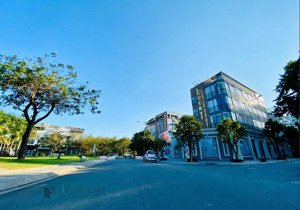 góc 2 mt trương văn bang, p.tml, quận 2 - dt 15 x 20m - xd hầm 5 tầng - tn 150tr - giá bán 150 tỷ