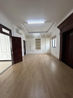 giáp q6, biệt thự khu tên lửa, 180m2, lô góc, 4 tầng. 30 tỷ hơn