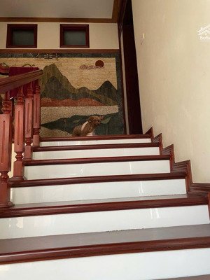 bán bt vinaconec 3 trung văn. dt 165m2 x 4t, mt 9m có hầm để dc 3 ô tô. giá 42,5 tỷ.