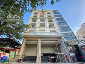 bán nhà mặt tiền phạm ngũ lão, quận 1 gần new world. dt: 8x20m xd: 1 h + 10 tầng. giá bán: 95 tỷ