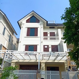 cho thuê biệt thự ngã tư khuất duy tiến - tố hữu. dt 150m2, 4 tầng, full nội thất. nhà rất đẹp