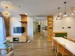 Bán căn hộ chung cư CT3 TĐC Hoàng Cầu 90m2 có 2N -2WC nguyên bản là 3 ngủ , nhà đẹp đủ nội thất