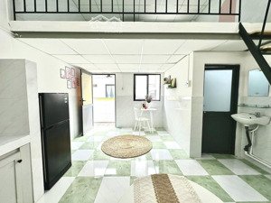 phòng có gác siêu thoáng không giới hạn người ở gần bệnh viện lê văn thịnh