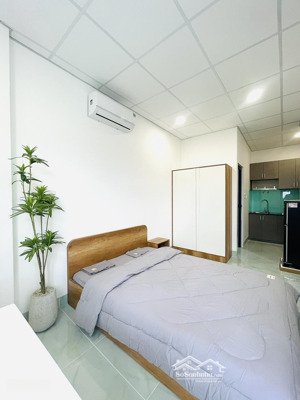căn hộ dịch vụ mới toanh quận 7 view đẹp, cửa sổ lớn, pccc đạt chuẩn
