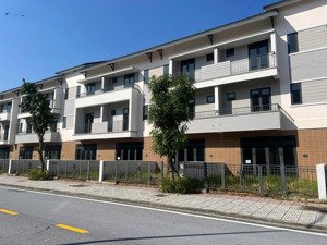 bán shophouse giá cực kỳ hấp dẫn tại kđt centa city giá chỉ 6,55 tỷ, dt 90m2, từ sơn, bắc ninh