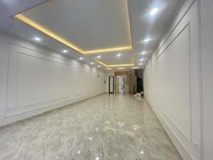 mình cần cho thuê nhà nguyễn cảnh dị - đại kim, nhà mới, thang máy, thông sàn, dt 60m*7 tầng, 28tr