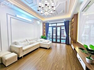 BÁN NHÀ HAI BÀ TRƯNG, RẤT GẦN MẶT PHỐ, Ô TÔ ĐỖ CỬA, KD VĂN PHÒNG, 5 TẦNG THANG MÁY.