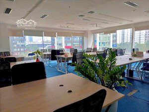 cho thuê mặt bằng kinh doanh hoàng đạo thúy - cầu giấy - dt 350m2 - giá 110tr/tháng có thương lượng