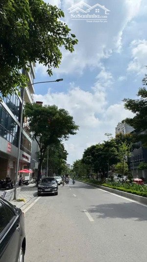 siêu phẩm mặt phố lạc long quân, tây hồ, 134 m2, 6 tầng, mt 7,7m, nhỉnh 63 tỷ