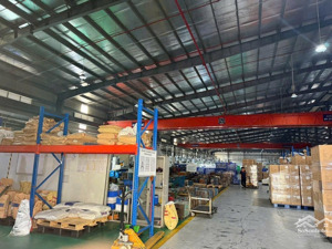 cho thuê xưởng kcn bình dương. tổng diện tích: 10.000m2, xưởng: 6.000m2. văn phòng lầu trệt
