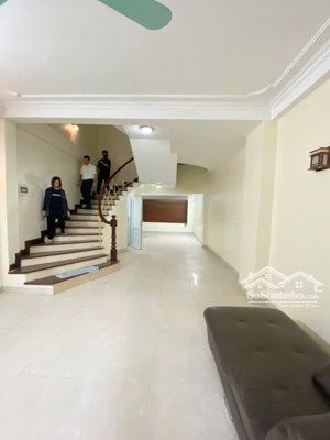nhà đẹp hoàng cầu rộng 70m2x5t mt6m ngõ oto, đh đầy đủ, hợp các mô hình kd, nail, spa, vp 25tr/th