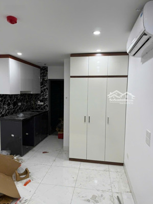 bán tòa nhà dòng tiền mễ trì thượng. 8 tầng mới tinh, mặt tiền 6,3m, full đồ.