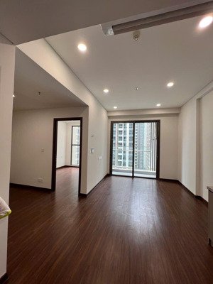 cắt lỗ bán nhanh căn 1n + toà m1 chỉ 69tr/m2, tầng trung 47m view đb đón gió, sẵn sổ - giá 3 tỷ 250