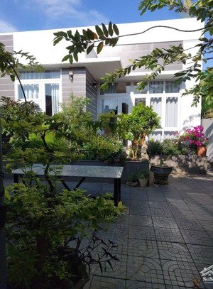 bán gấp biệt thự sân vườn ngang lớn 14m ql13 liền kề vạn phúc city 300m2 giá chỉ 14.5 tỷ