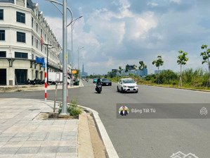 cần bán shophous mặt tiền song hành lakeview city dt 5x20m giá 27 tỷ vị trí đẹp.