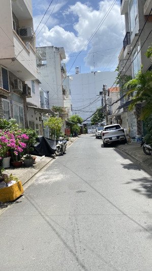 bán nhà hẻm xe hơi. hẻm 502 huỳnh tấn phát. 4 x 15m. 1 trệt 2 lầu. giá còn trao đổi mạnh