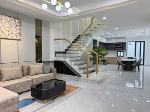 nhà đẹp mới xây thiết kế rất đẹp kđt thái hưng mỹ gia, mua về ở ngay chỉ 7,55 tỷ/ 