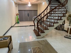 18tr/tháng! ô tô vào nhà! nhà đẹp! phố nguyễn phúc lai 60m2, 3.5 tầng, mt5m