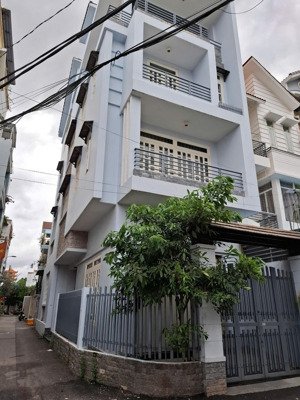 nguyên căn đẹp bình trưng tây gần bệnh viện lê văn thịnh 6x20m, 3 tầng, 7 ngủ, 7 wc chỉ 29tr