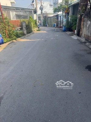 thanh lí gấp lô đất ngay vincom dĩ an dt 70,7m2 giá 1 tỉ 7 đang kinh doanh cho thuê 9tr/th , shr
