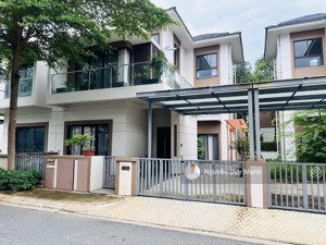 hàng ngộp bán gấp căn song lập 200m2/3pn đảo swanbay full nội thất vị trí đẹp giá 18.5tỷ