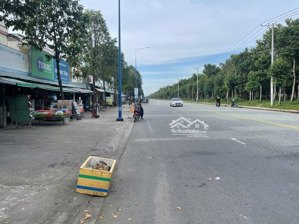 cần sang lại gấp mặt bằng kinh doanh tại khu d, kcn bàu bàng, sổ hồng có sẵn cắt lỗ 120tr