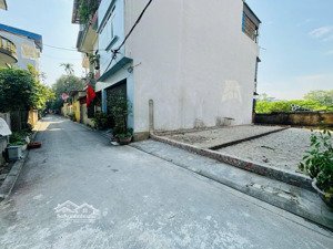 chính chủ gửi 42m2 đất tổ 22 thị trấn đông anh. ngay sát trục đường cửa hàng mới. đường ô tô tránh.