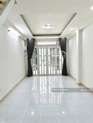 nhà mới 2 tầng, 2pn, 2 wc - lê văn việt - gần chợ, mặt tiền - chỉ 5 tỷ xíu