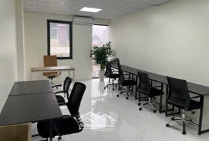 cho thuê văn phòng 30m2 thái hà, trung liệt chỉ 6 triệu. lh ngay ms ngân 