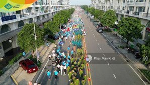 nhà mặt tiền đinh thị thi , dt: 7x22m nhà 1 hầm 5 lầu chủ cần bán gấp , giá siêu tốt.