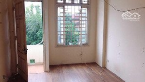cho thuê ngõ 133 thái hà 58m2 x 3 tầng 1 tum mặt tiền 6m 20tr/tháng
