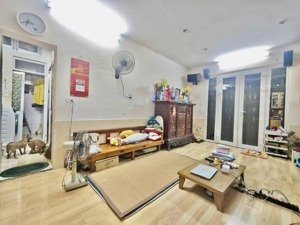 bán nhà nghĩa tân, cầu giấy, 43m2, lô góc 2 mặt tiền kinh doanh, ô tô tránh, vỉa hè. giá 2,4 tỷ