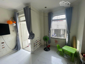 nhà giá bình dân , chạy 1 phút ra võ văn ngân ,giao thông thuận tiện , hẻm xe hơi , cần bán gấp