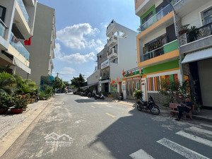 cần bán lô đất đường hl 2,phường bình trị đông . quận bình tân.dtsd 108m2 đường 6 thông các ngả