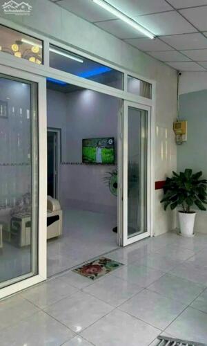 NHÀ CÒN MỚI ĐẸP KHU HOÀNG HẢO - TẶNG NỘI THẤT CÁCH TRỤC CHÍNH CHỈ 1 CĂN