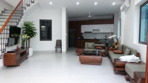 cho thuê nhà 2 căn hướng trực diện hồ tây phù hợp hộ gia đình lớn hoặc kinh doanh chdv