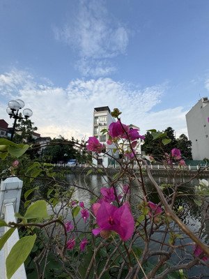 siêu phẩm view hồ 8 tầng thang máy biểu tượng sống đẳng cấp tại trung tâm long biên chỉ 22 tỷ