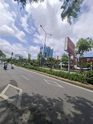 cho thuê thửa đất mặt đường lê hồng phong gần siêu thị coopmart - dt 1275m - mt 25m - hđ ký 10 năm