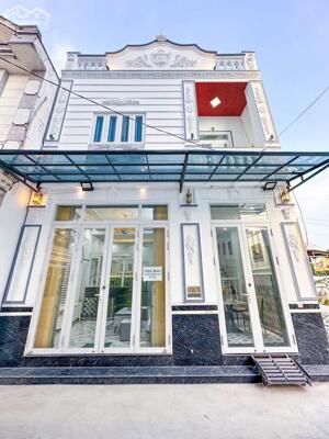 Nhà lầu đẹp Full nội thất hẻm 11 Nguyễn Văn Linh