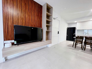 cho thuê căn hộ 1 pn 50m², giá 9 triệu/tháng full nội thất, view đẹp lk81, hồ bơi