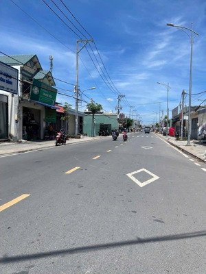 bán nhà 3 tầng mt đường thạnh lộc 31, phường thạnh lộc q12, dt 100m2(4mx25m) giá 7,6 tỷ