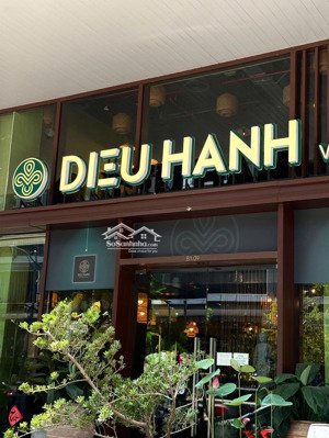 shophouse 2 tầng, mặt tiền công viên sáng tạo, 202m2., sẳn sổ, giá bán 80,5 tỷ.