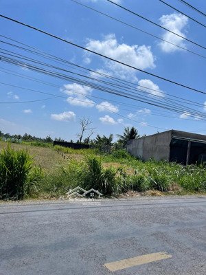ra nhanh lô đất mt đường lê hồng phong, cần đước, long an, 490 triệu, 120m2, shr, gần chợ