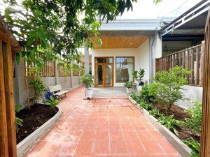 bán nhà thị trấn đức hoà, giá ngộp nhà ngang 6m cực đẹp