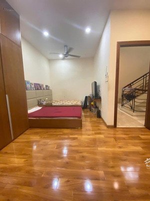 cho thuê nhà nguyên căn trần hưng đạo, p.2 quận 5 diện tích: ngang 7.5m x dài 12m